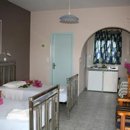 Apartment Family Vassalos Perissa (Santorini)